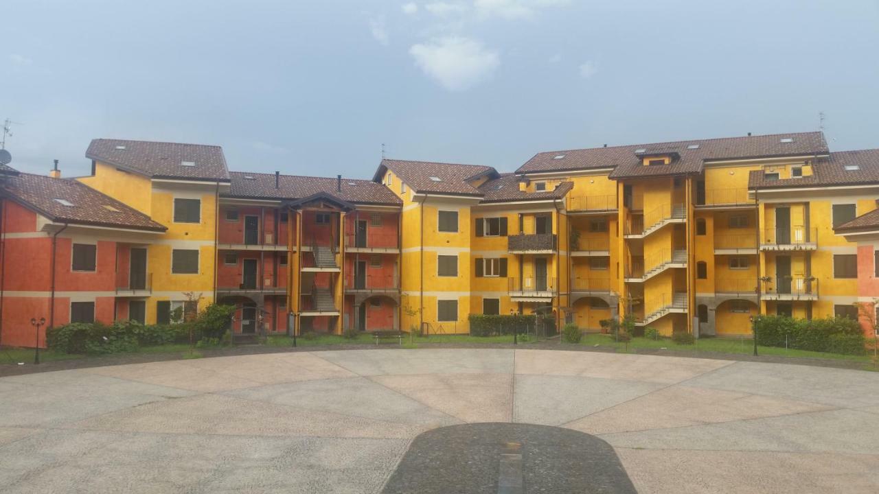 Be Lake Apartment Baveno Exteriör bild
